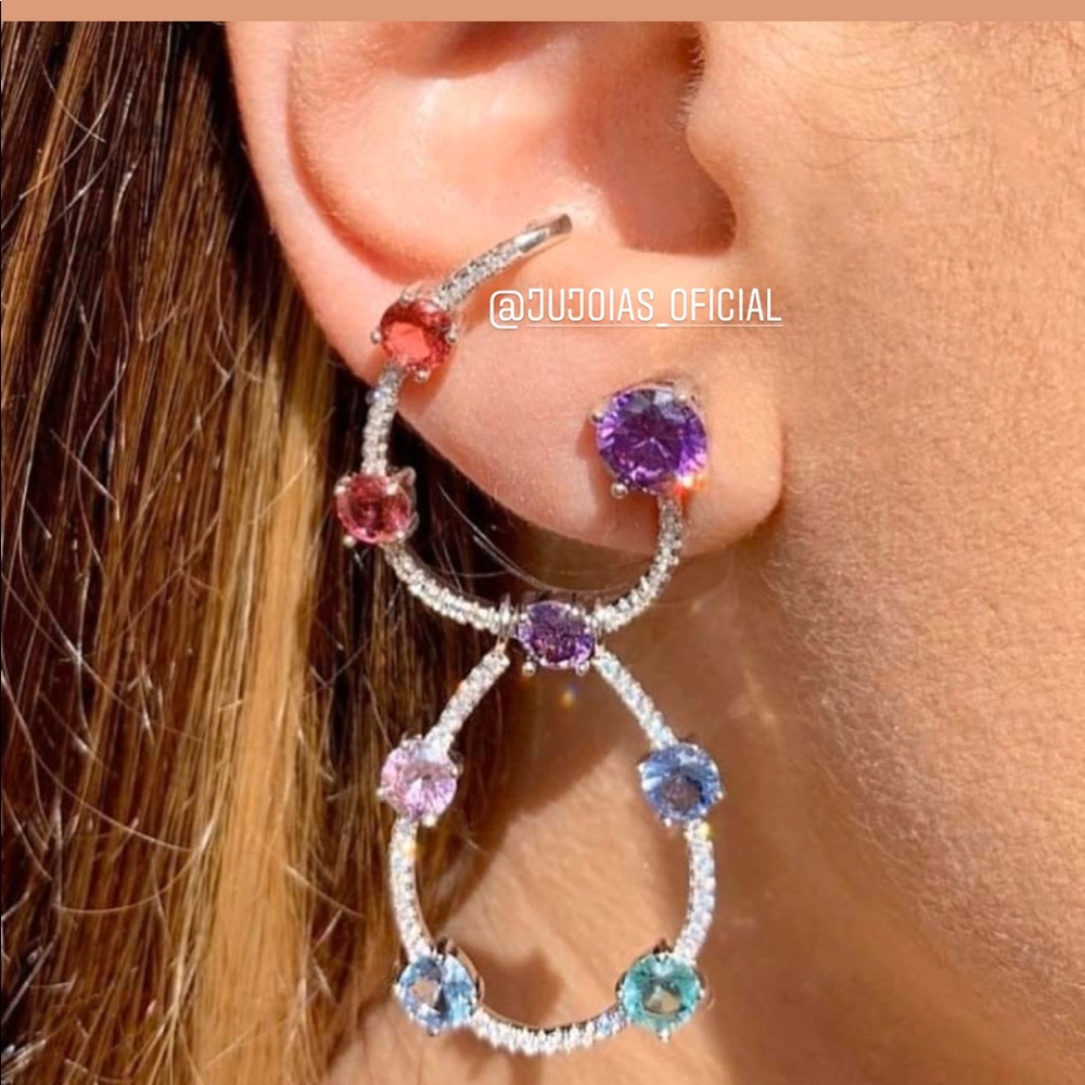 Ear cuff
